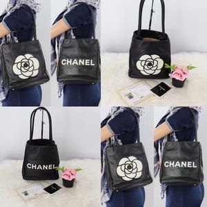 💎✨TWO SIDES✨💎 CHANEL Camelia Tote Bag